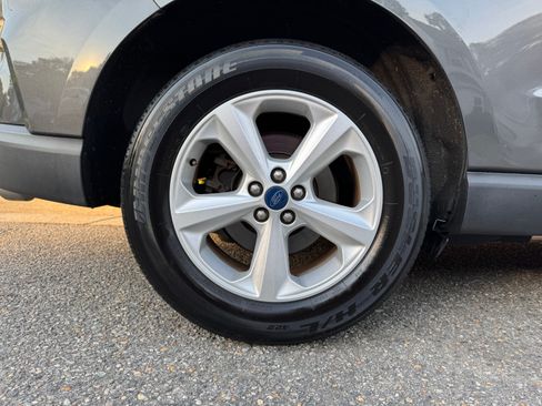 Used 2019 Ford Edge SE w/ SE Fleet Driver's Package FWD image 14