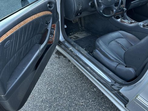 Used 2004 Mercedes-Benz CLK 500 Coupe image 10