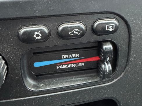 Used 2005 Dodge Ram 2500 Truck SLT AWD/4WD image 14