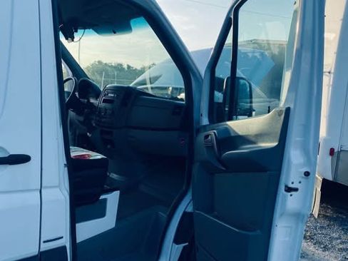 Used 2012 Mercedes-Benz Sprinter 2500 image 30
