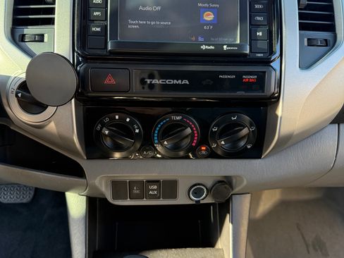 Used 2015 Toyota Tacoma 4x4 Double Cab image 18