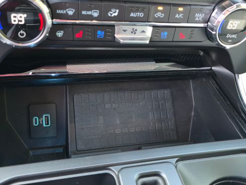 Used 2021 Ford F150 Limited image 32