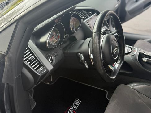 Used 2014 Audi R8 V8 w/ Ceramic Brake Package image 8