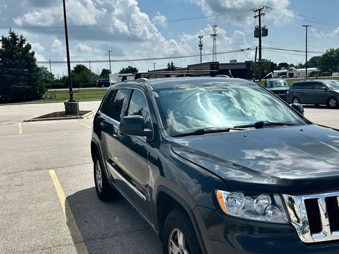 Used 2011 Jeep Grand Cherokee Laredo w/ Security & Convenience Group AWD/4WD image 1