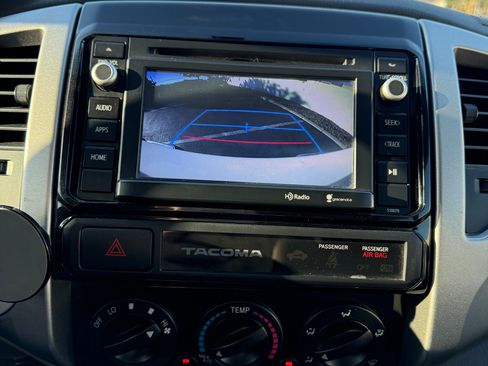 Used 2015 Toyota Tacoma 4x4 Double Cab image 19