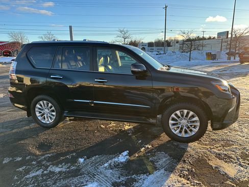 Used 2017 Lexus GX 460 image 9