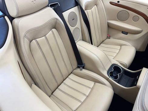 Used 2011 Maserati GranTurismo Convertible 2D image 27