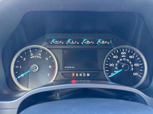 Used 2018 Ford F150 XLT w/ Equipment Group 302A Luxury image 31