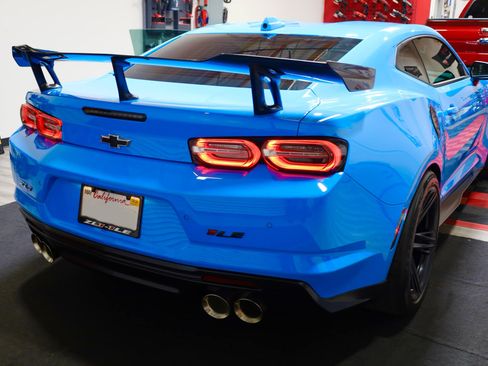 Used 2022 Chevrolet Camaro ZL1 image 8