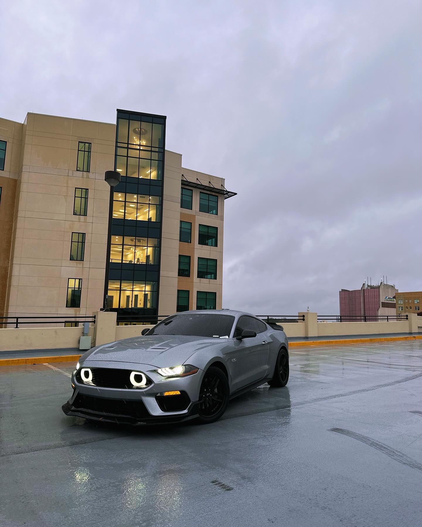Used 2021 Ford Mustang GT Premium w/ Equipment Group 401A RWD image 9