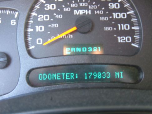 Used 2003 Chevrolet Avalanche 4x4 w/ Suspension Package, Off-Road image 12