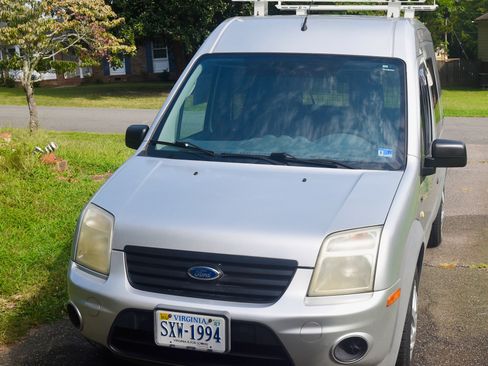 Used 2010 Ford Transit Connect XLT FWD image 21