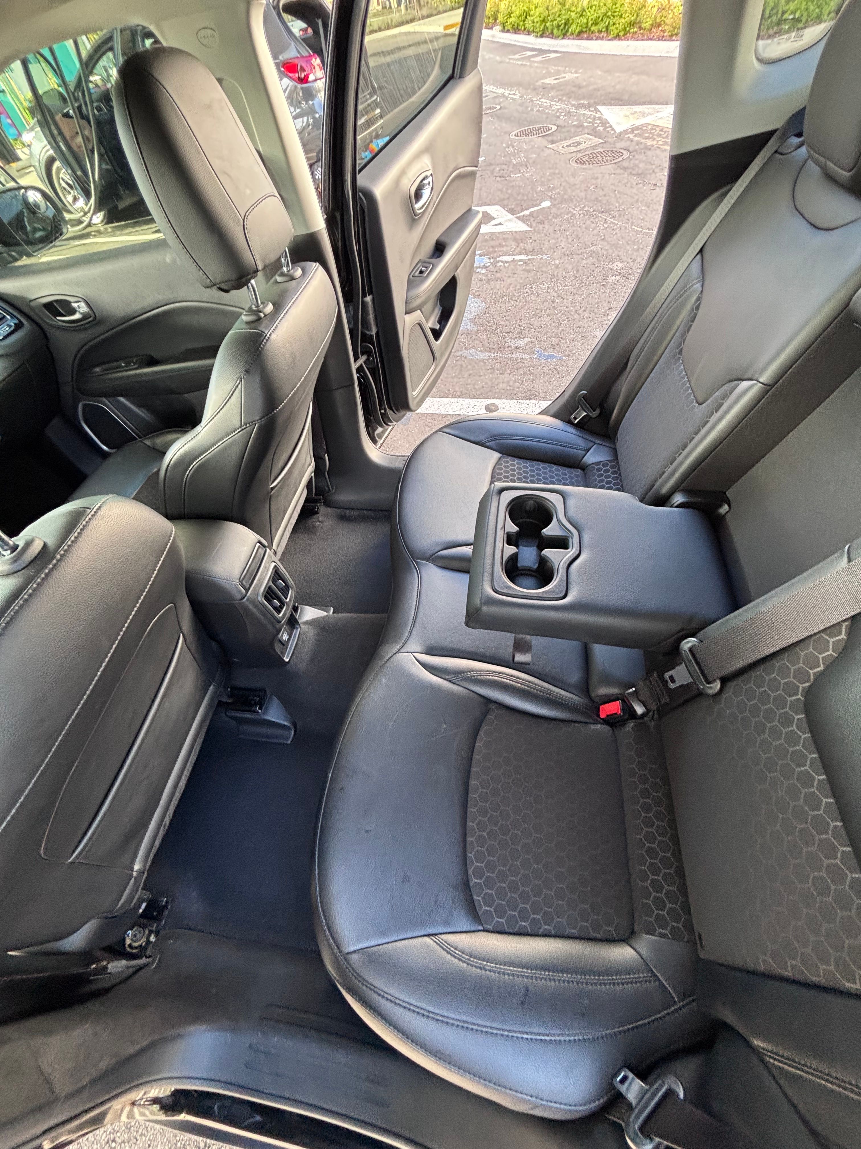 Used 2021 Jeep Compass Latitude FWD image 17