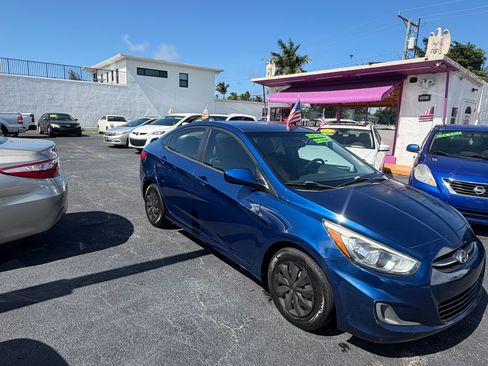 Used 2015 Hyundai Accent GLS FWD image 4