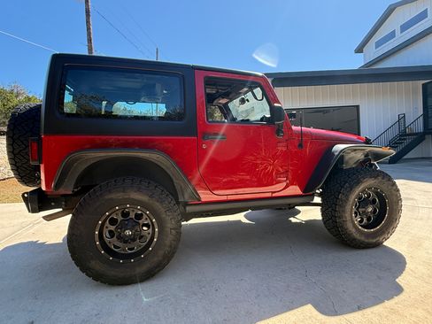 Used 2014 Jeep Wrangler Sport w/ Quick Order Package 24S AWD/4WD image 9