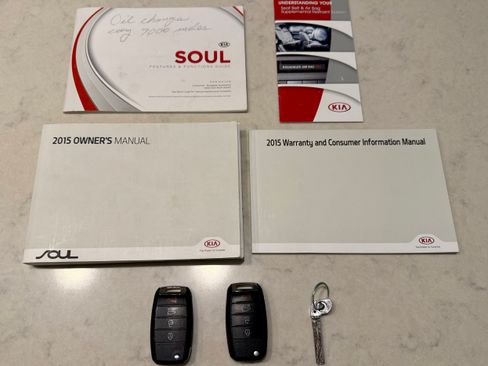 Used 2015 Kia Soul + FWD image 28