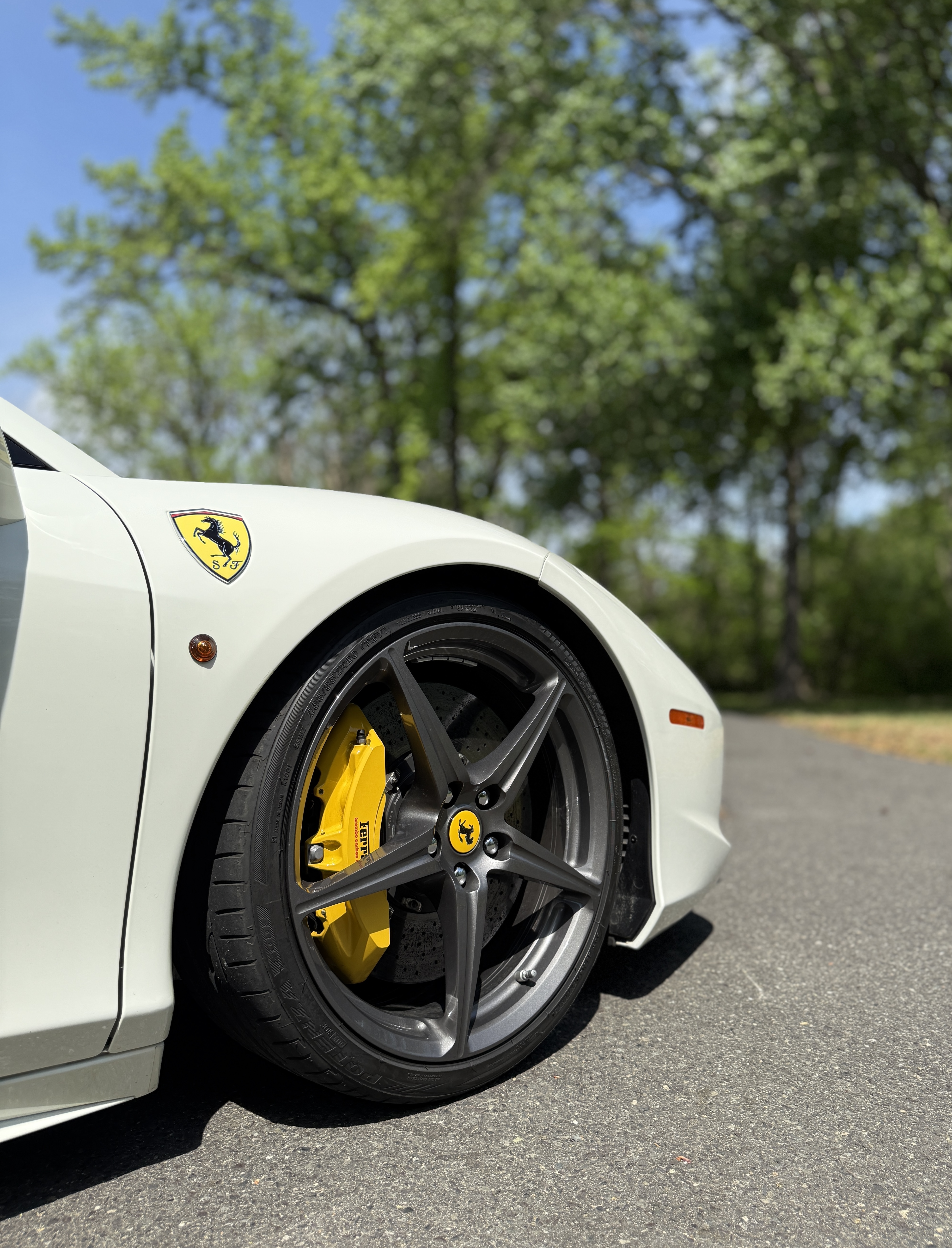 Used 2015 Ferrari 458 Spider RWD image 9