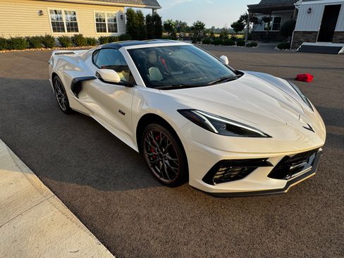 Used 2023 Chevrolet Corvette Stingray Premium Cpe w/ Z51 Performance Package RWD image 6