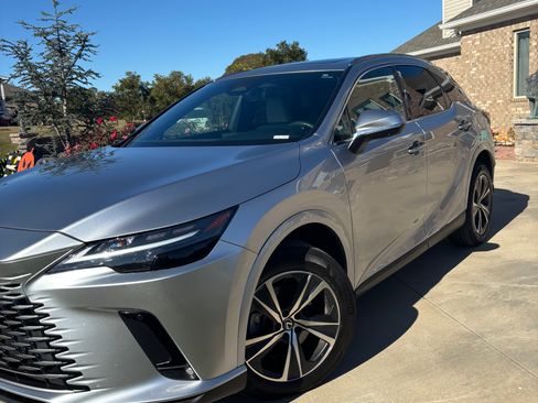 Used 2024 Lexus RX 350h image 2