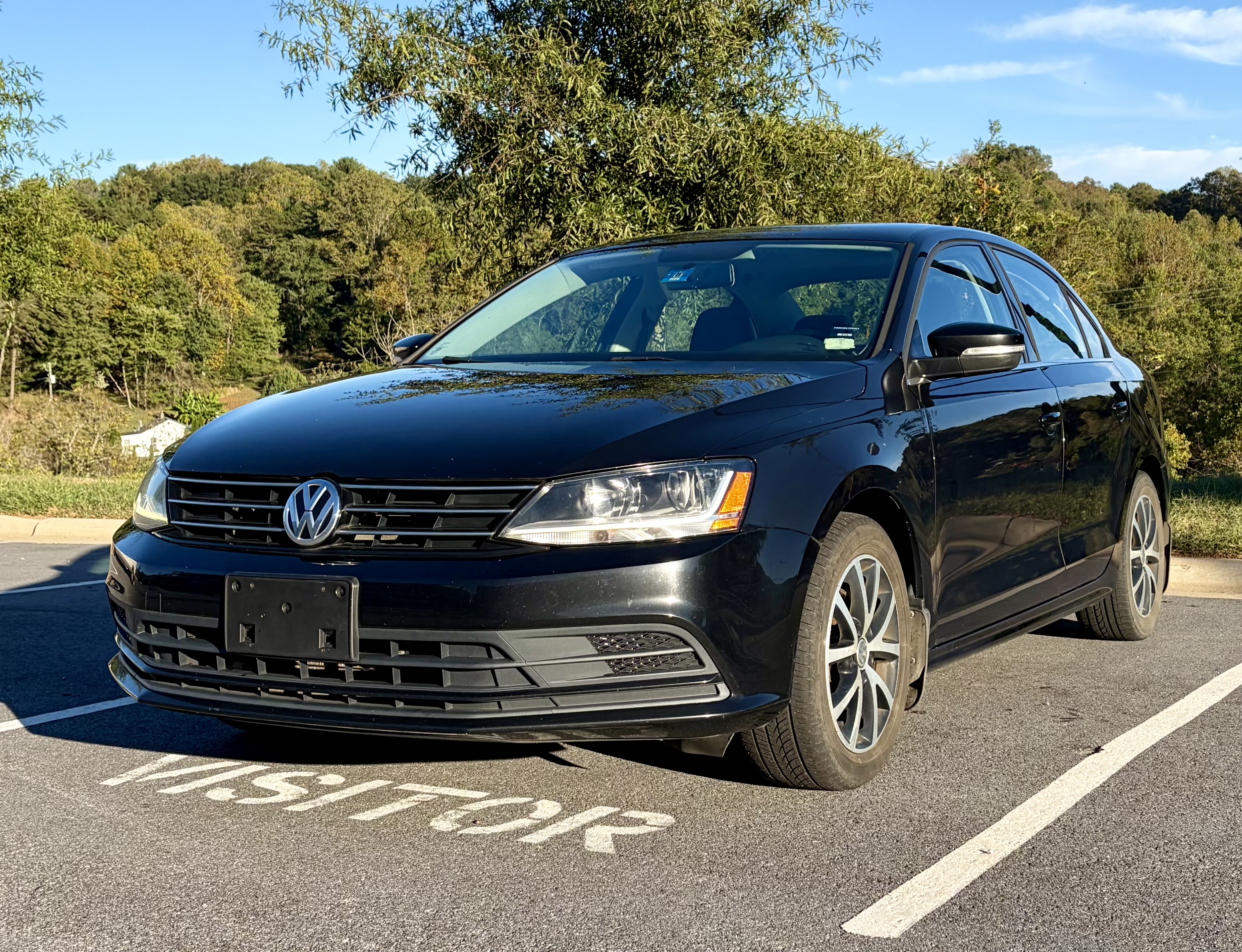 Used 2017 Volkswagen Jetta SE FWD image 4
