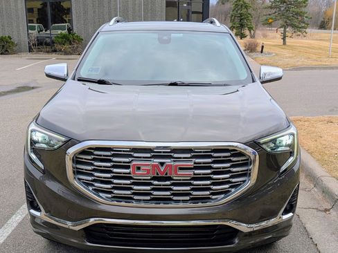 Used 2019 GMC Terrain Denali w/ Driver Alert Package II image 4