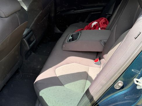 Used 2020 Toyota Camry LE image 4