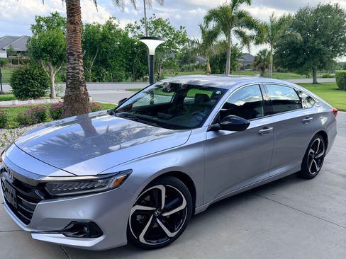 Used 2022 Honda Accord Sport image 1