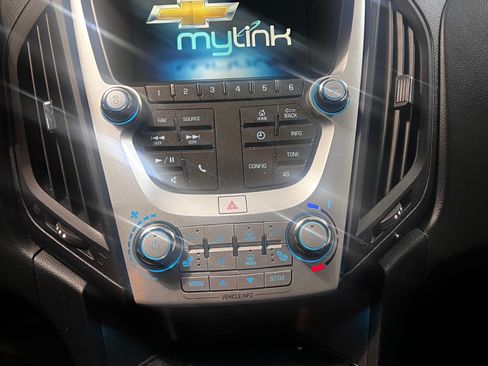 Used 2016 Chevrolet Equinox LT w/ Convenience Package image 8