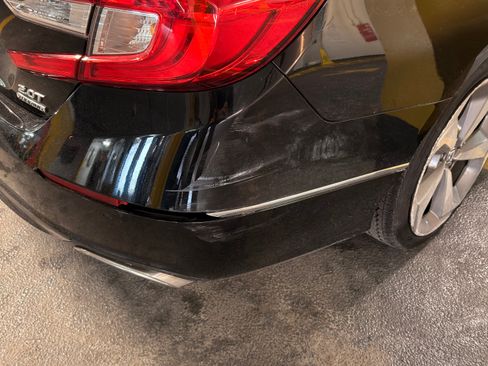 Used 2018 Honda Accord Touring image 5