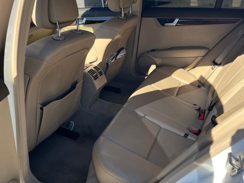 Used 2013 Mercedes-Benz C 300 4MATIC Sedan image 8