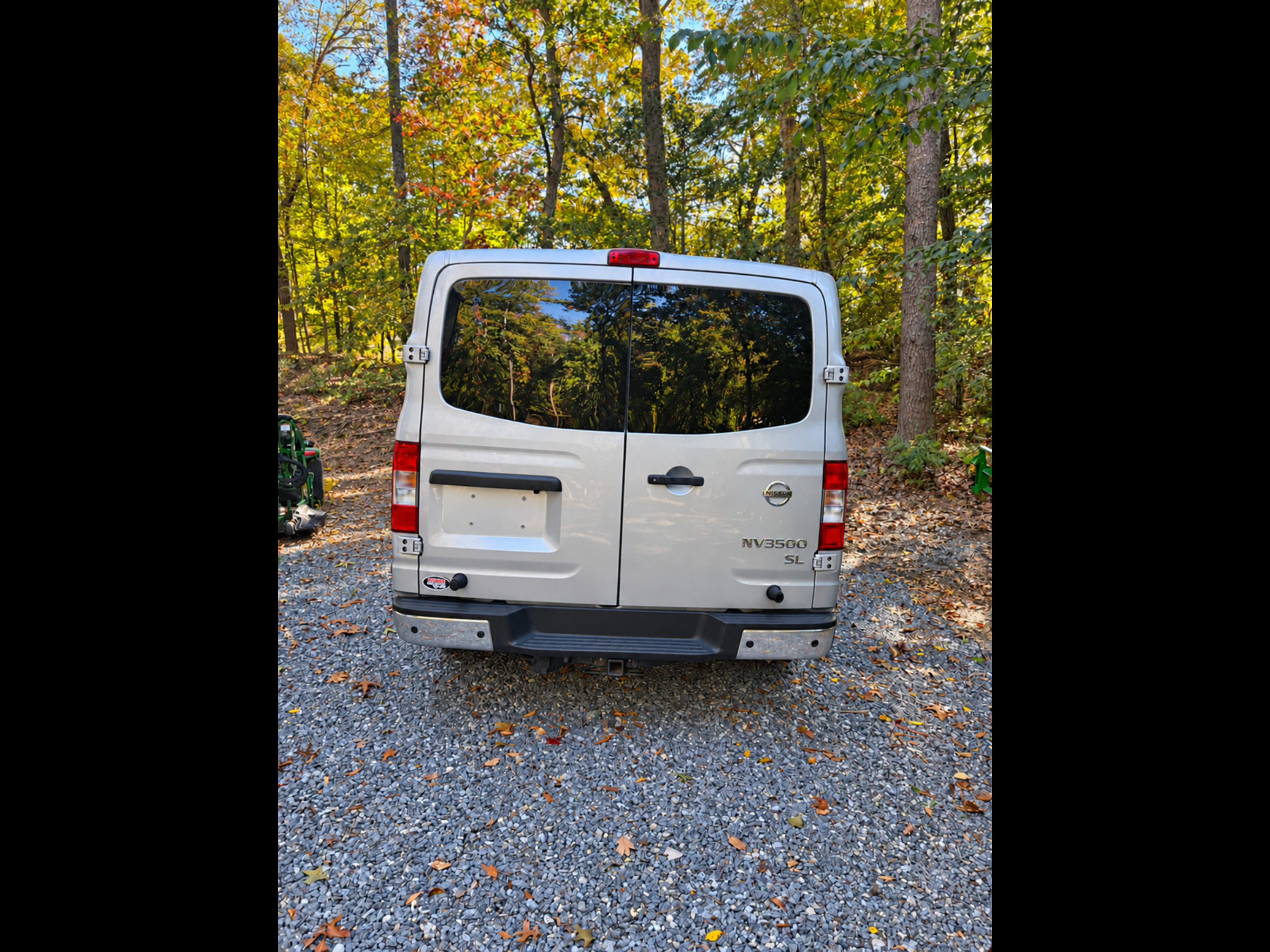 Used 2019 Nissan NV 3500 SL RWD image 8