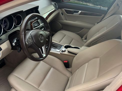 Used 2014 Mercedes-Benz C 250 Sedan image 13