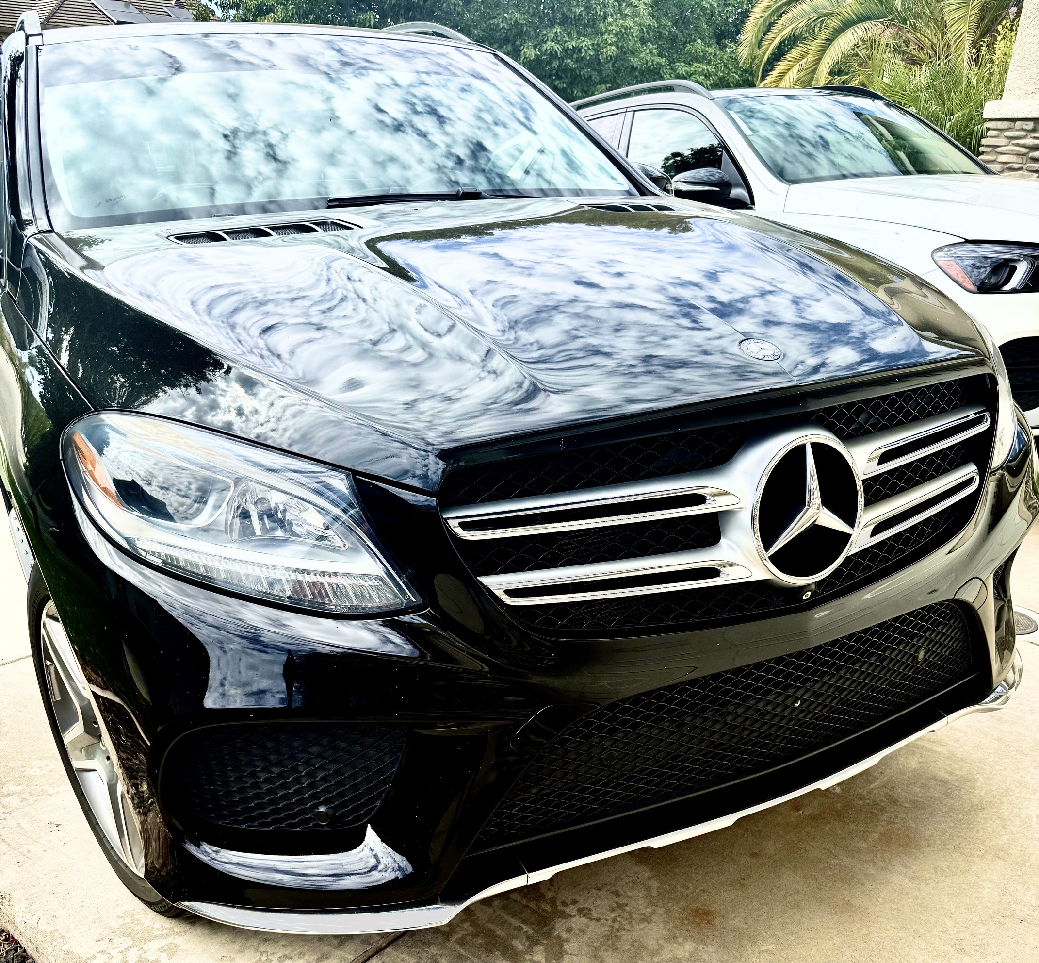 Used 2016 Mercedes-Benz GLE 400 4MATIC image 1