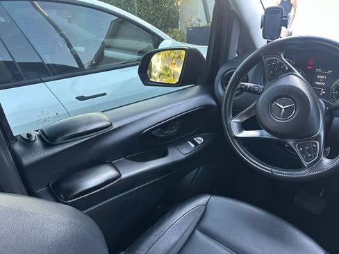 Used 2019 Mercedes-Benz Metris Passenger image 29