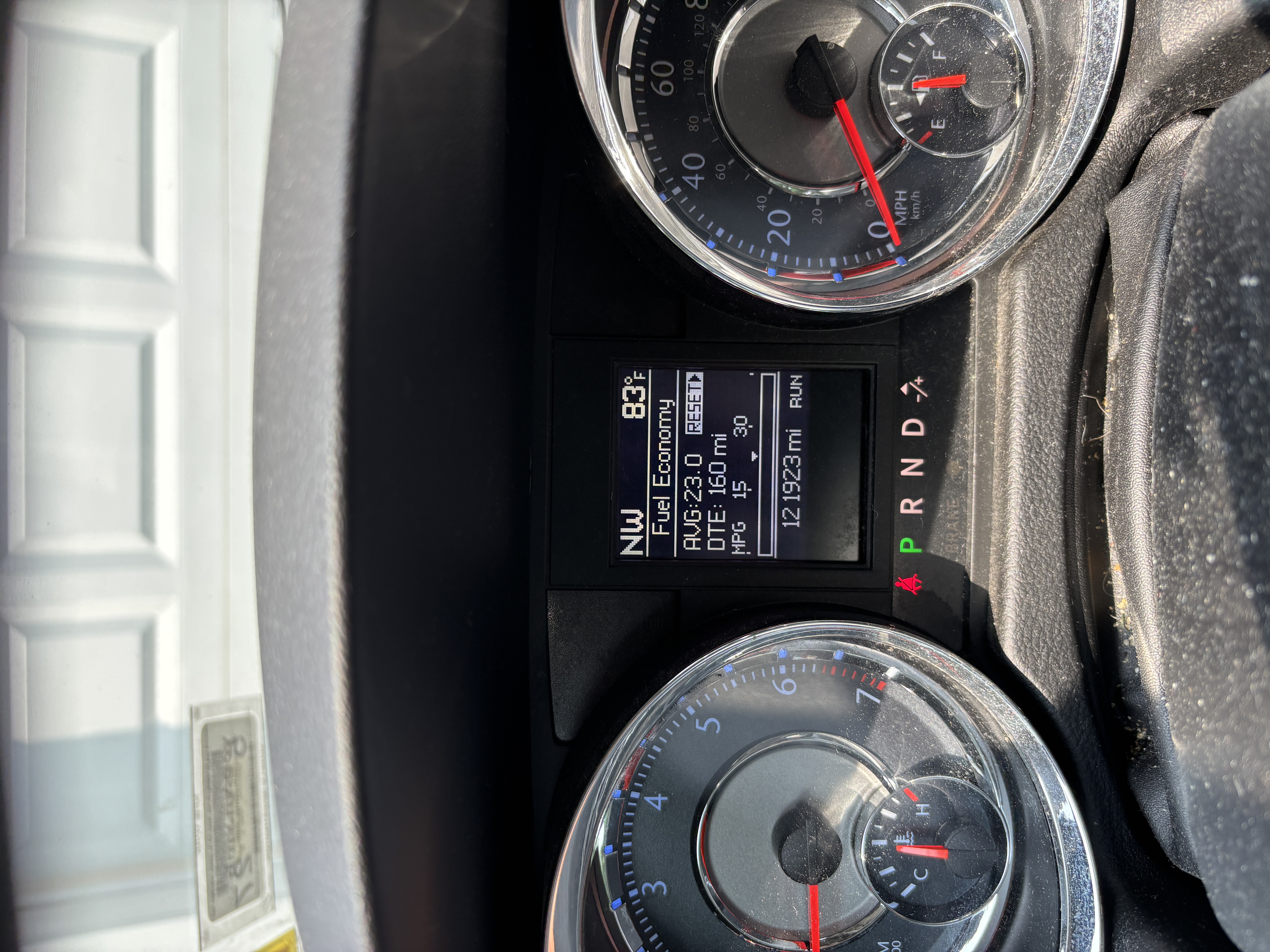 Used 2015 Chrysler Town & Country Touring FWD image 5