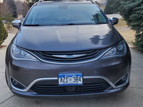 Used 2018 Chrysler Pacifica Limited w/ Advanced Safetytec Group image 9