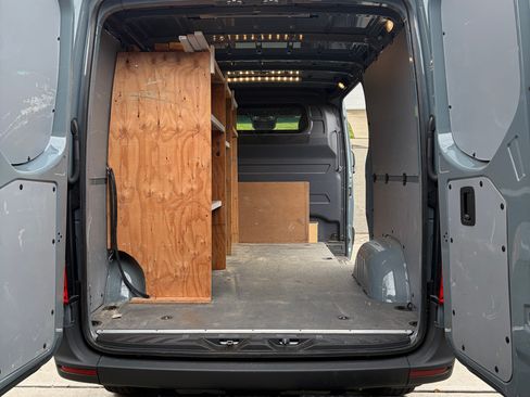 Used 2024 Mercedes-Benz Sprinter 2500 image 8