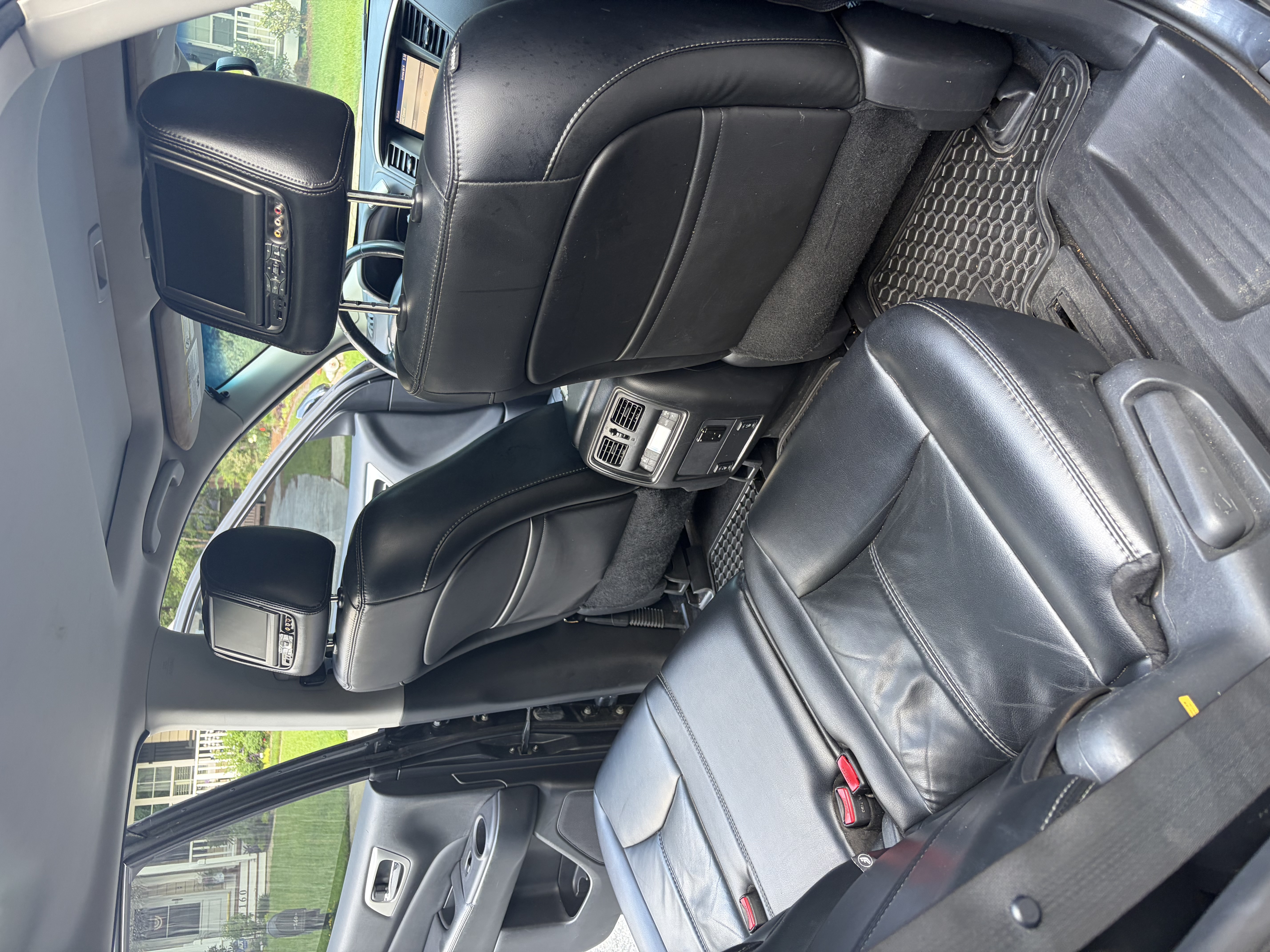 Used 2014 Nissan Pathfinder SL w/ SL Premium Package FWD image 6