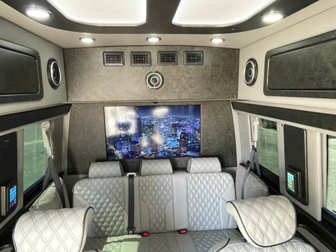 Used 2019 Mercedes-Benz Sprinter 170 image 25