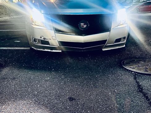 Used 2011 Cadillac CTS Premium image 4