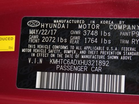 Used 2017 Hyundai Veloster Value Edition image 30