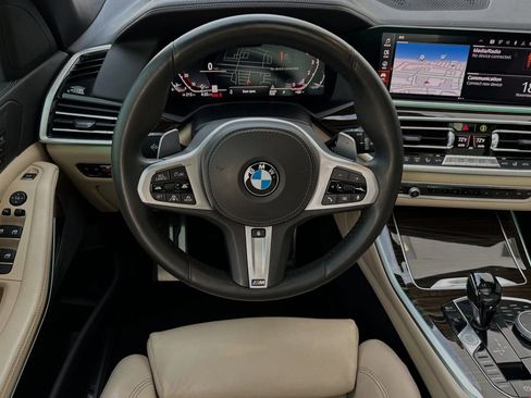 Used 2021 BMW X5 xDrive40i w/ M Sport Package image 11