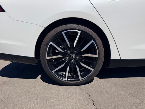 Used 2025 Honda Accord Touring image 14