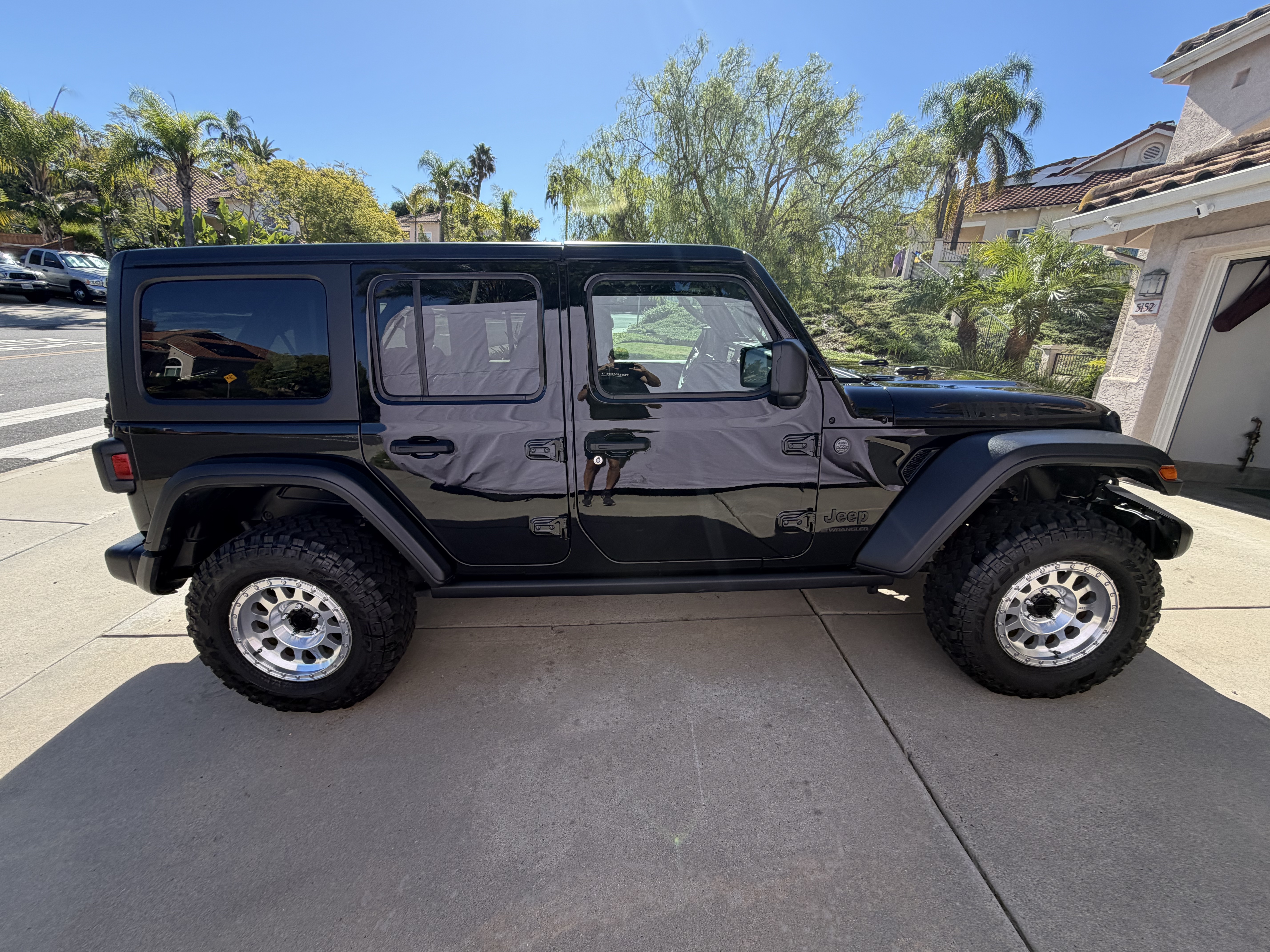 Used 2024 Jeep Wrangler Unlimited Sport AWD/4WD image 4