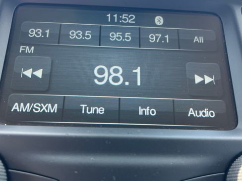 Used 2019 RAM 1500 Classic SLT AWD/4WD image 20