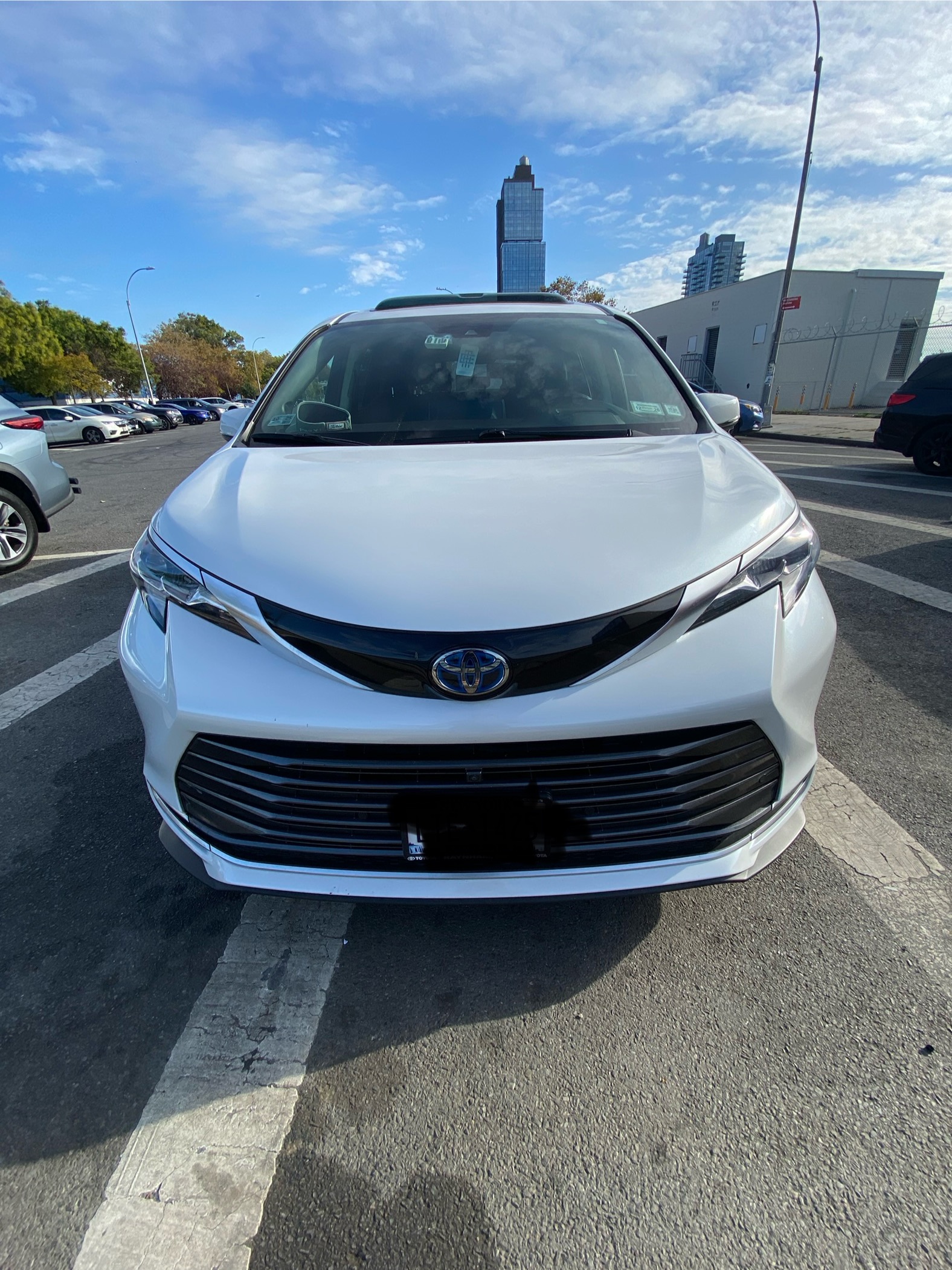 Used 2022 Toyota Sienna Platinum AWD/4WD image 10