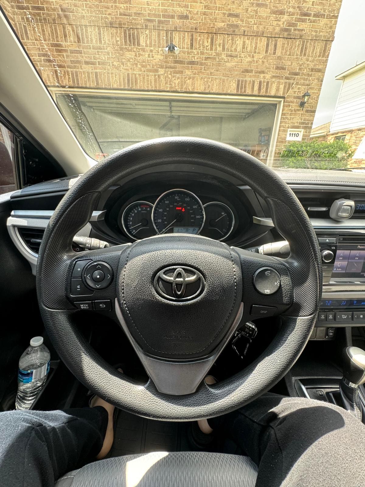 Used 2016 Toyota Corolla LE FWD image 11