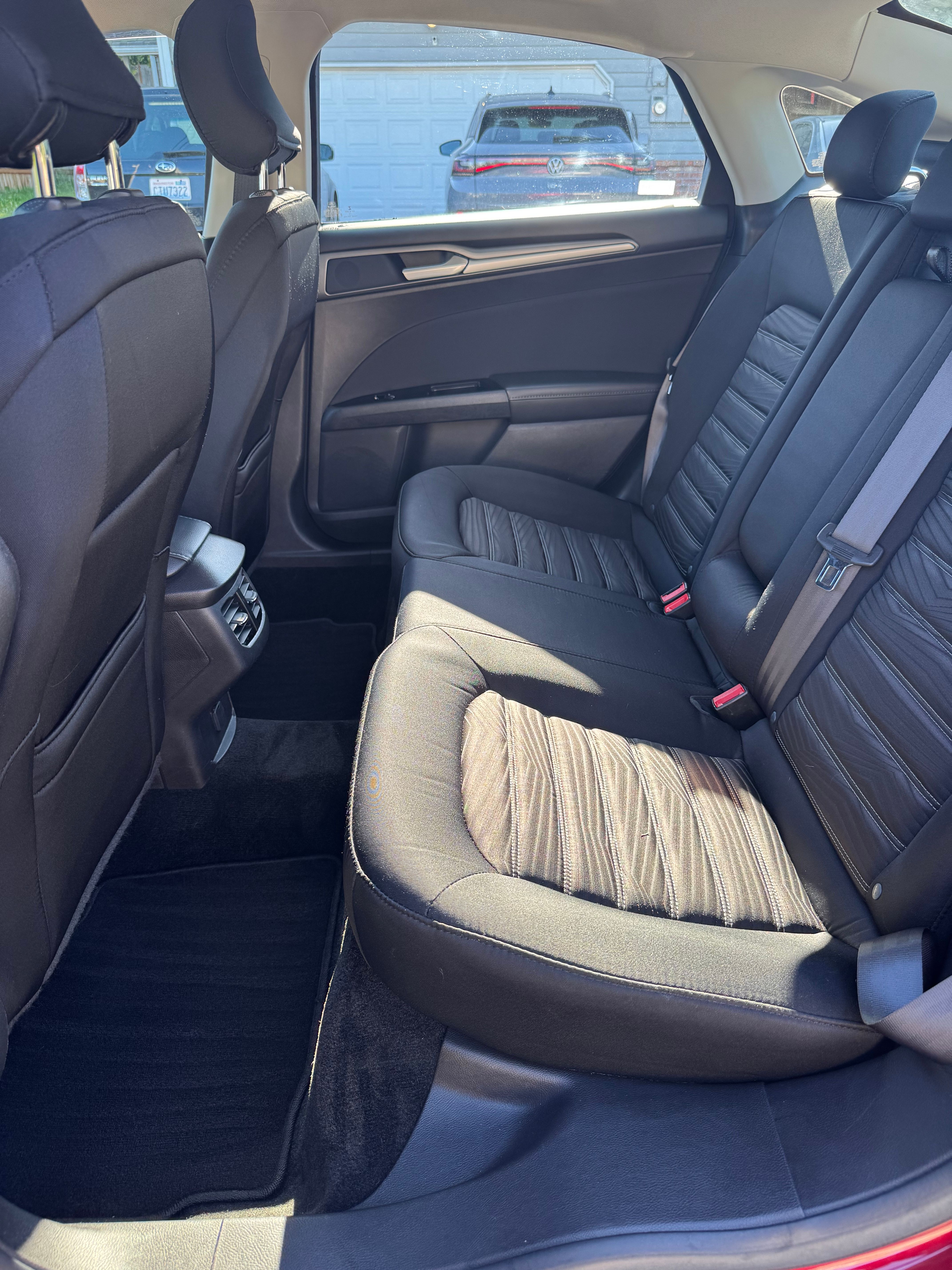 Used 2016 Ford Fusion SE FWD image 10