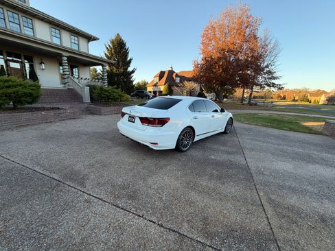 Used 2013 Lexus LS 460 image 10