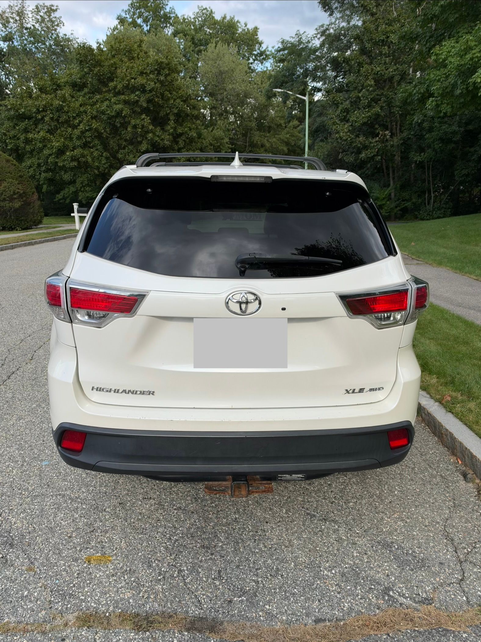 Used 2015 Toyota Highlander XLE AWD/4WD image 2